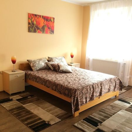 B&B Zmajevo Gnezdo 021 Sremska Kamenica Luaran gambar