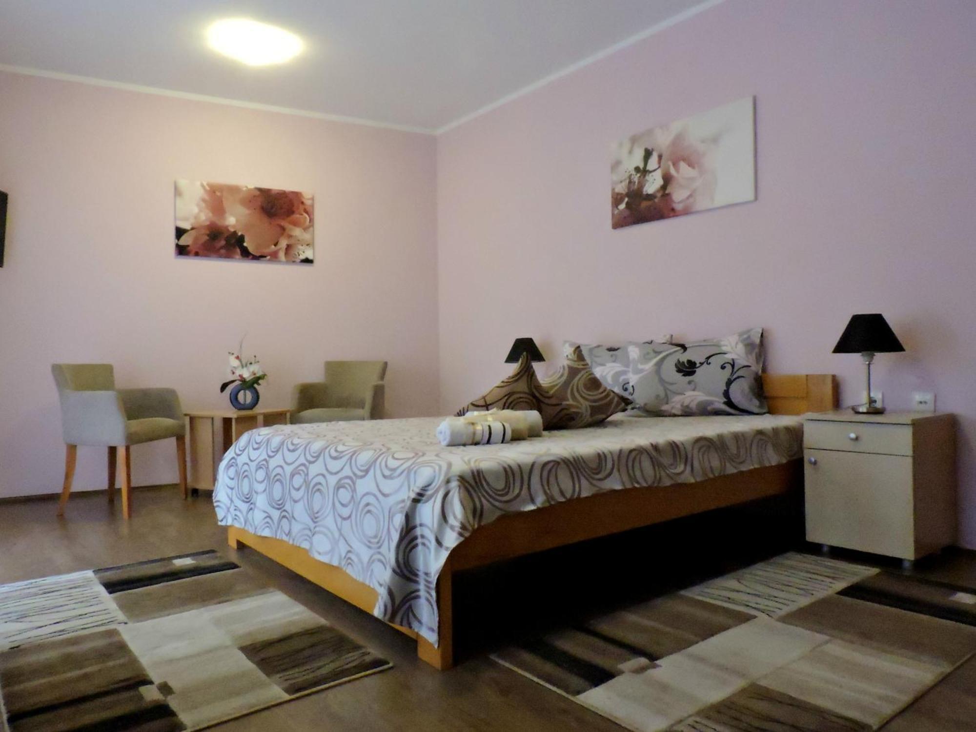 B&B Zmajevo Gnezdo 021 Sremska Kamenica Luaran gambar