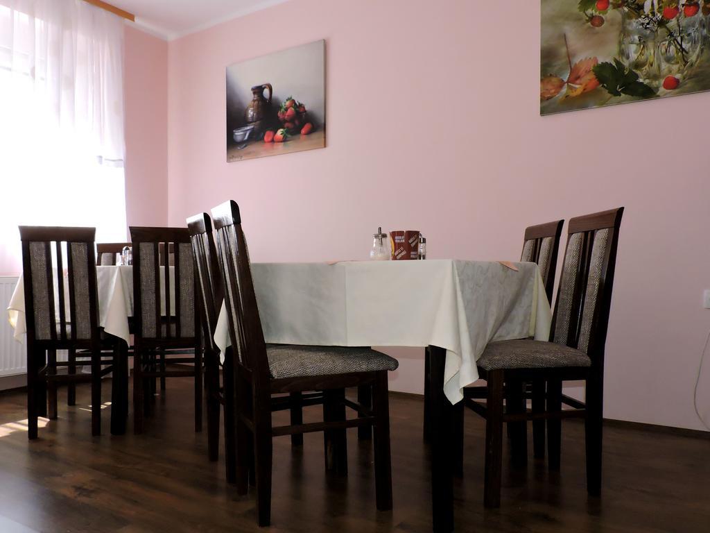 B&B Zmajevo Gnezdo 021 Sremska Kamenica Luaran gambar