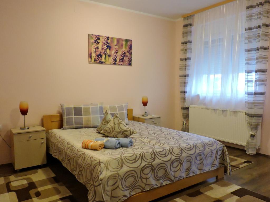 B&B Zmajevo Gnezdo 021 Sremska Kamenica Luaran gambar